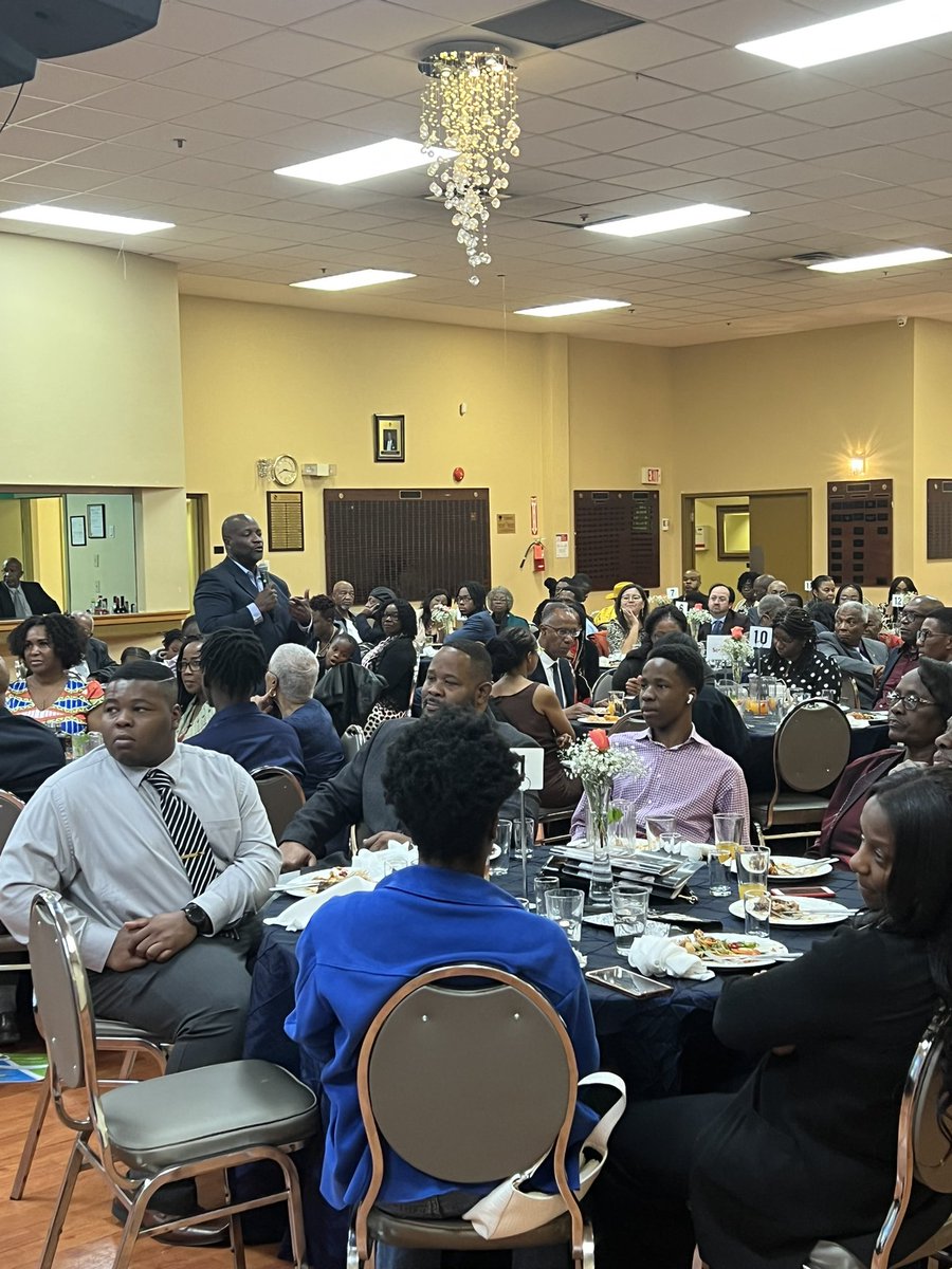jca_president's tweet photo. Keynote speaker @robertsmall1701 is addressing students and their families at the @jcaontario 20th Annual Scholarship Awards cemetery. Robert speaking about the importance of images to a young person’s development. https://t.co/FGmIok0pr4