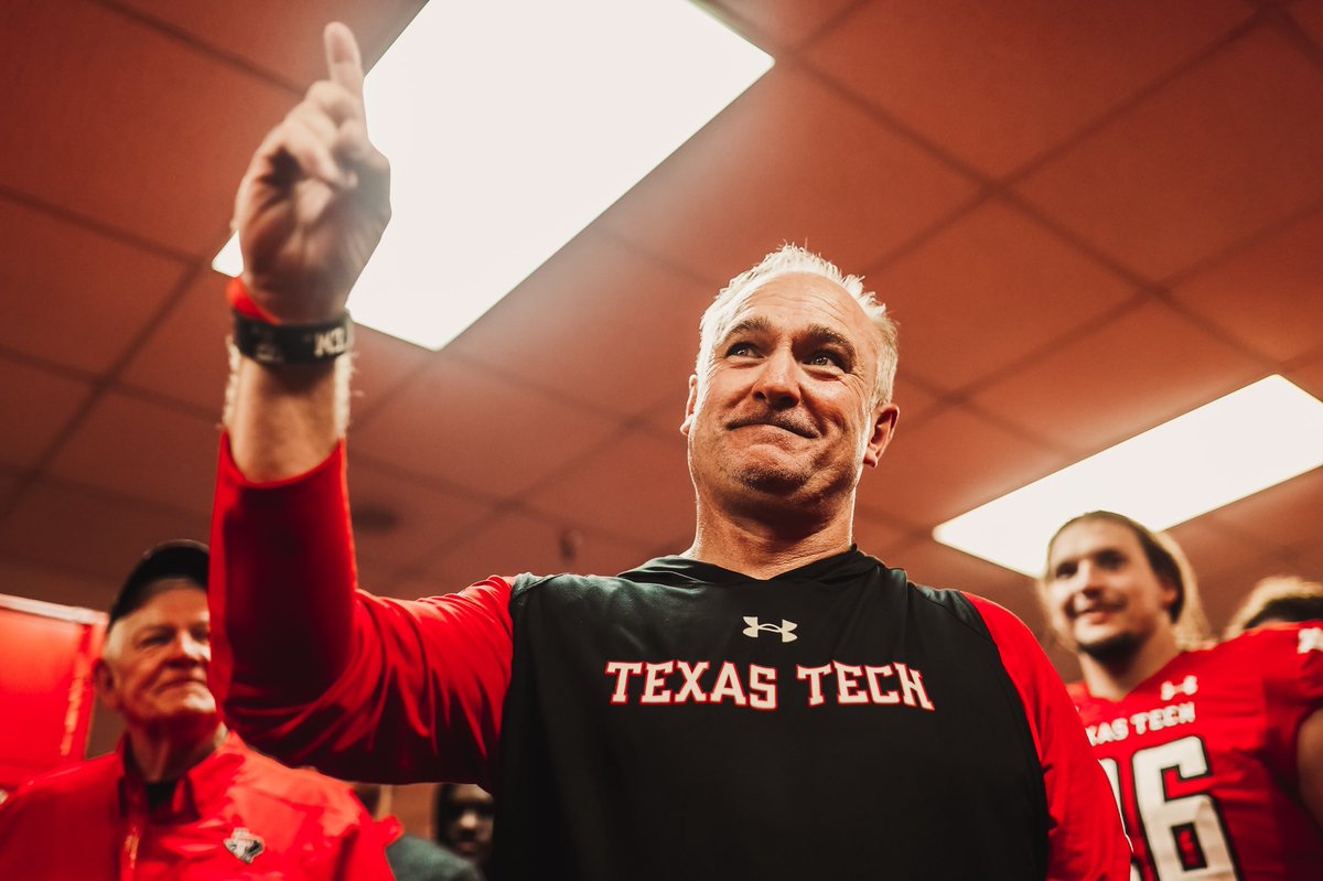 TexasTechFB's tweet photo. 1-0 https://t.co/Cy0hBz2g95