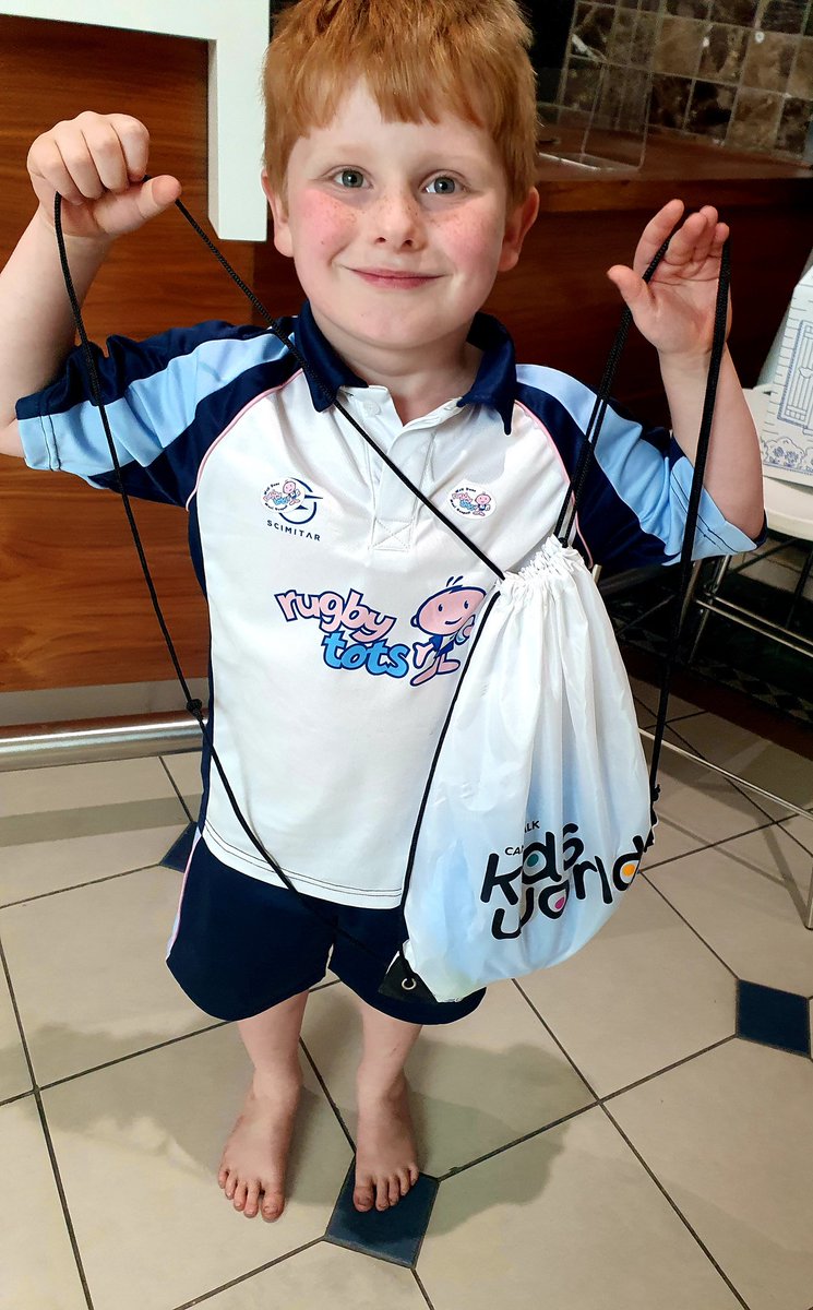 mamma_fun's tweet image. Hamish belongs to the @canal_walk kids club and went to collect his birthday gift from them yesterday. 

Such a lovely gift. Thank you Canal walk. 

#kidsclubs #samomblogger