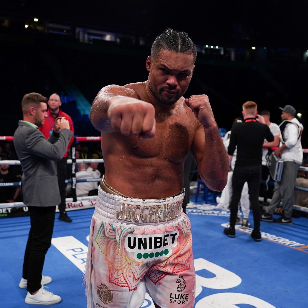 I really enjoyed that, Great Fight!
Huge respect to @joeboxerparker!
I have proven I’m up there with the best in the world and now I’m on the way to some huge fights!
Bring on Usyk or Fury if he wants a war The Juggernaut! 
#THEJUGGERNAUT 👊🏾