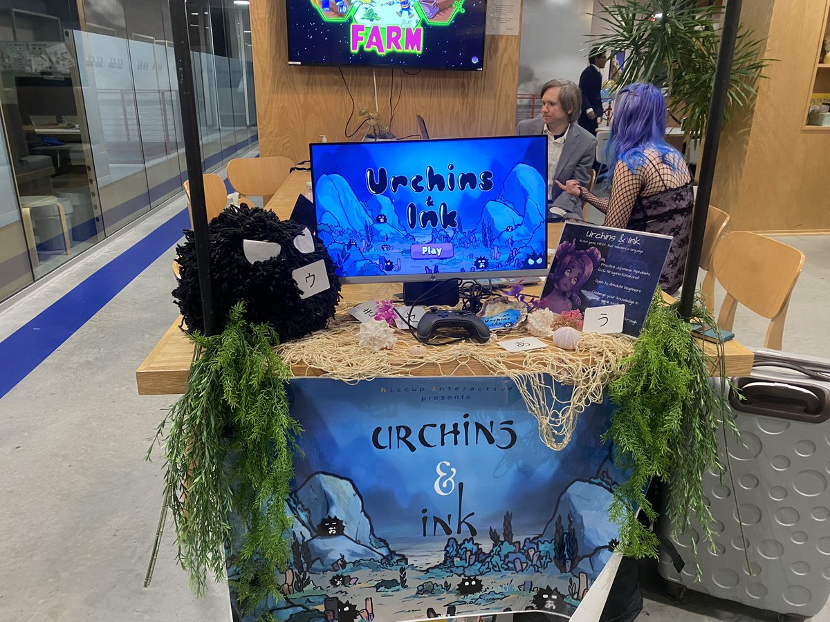 hiccupInteracts's tweet photo. I’m at @IndieClusterATL ‘s Donor Party flexing Urchins & Ink in formal tentacle attire🦑❤️💜 I think Unigumo needs a tux🤔
#solodev #gamedev #indiedev #cosplay #indiegame #pocinplay https://t.co/R6wTZWktfc