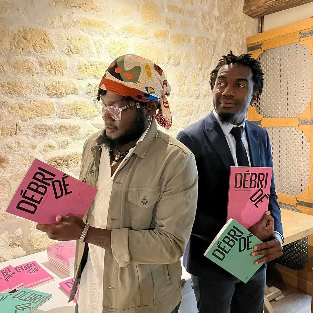 Teliwel98's tweet photo. Lancement du deuxième numéro de la revue "Débridé". C'était hier, au soir, à l'hôtel mythique de la "Louisiane". 
Merci à tous et à toutes. 
Merci infiniment à @charlottesaliou pour l'accueil. https://t.co/cdK4EFsF2y
