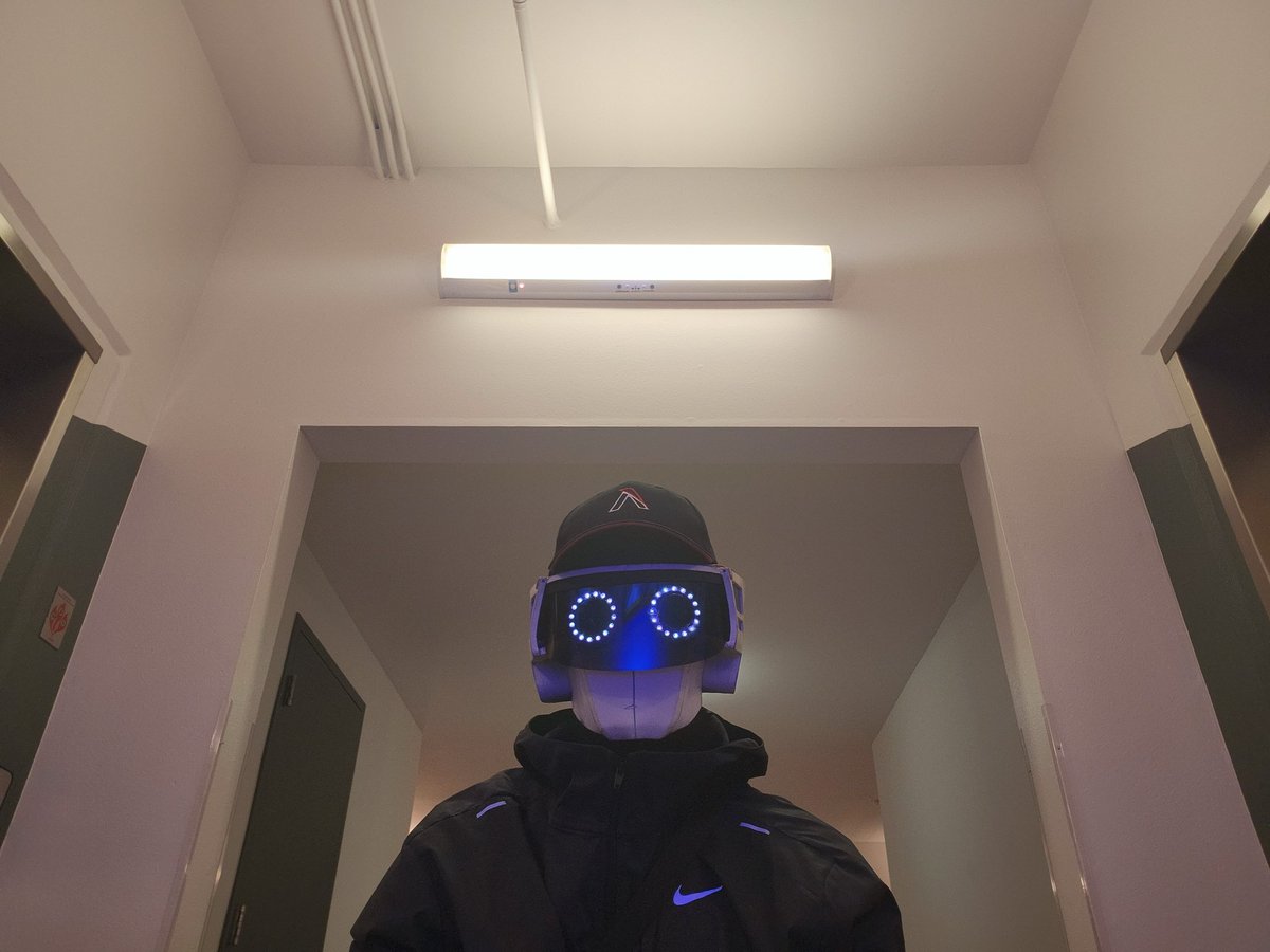 L0FiTheRobot's tweet photo. More BTS of something coming soon! 👀
#robot #behindthescenes #film #indiefilm #backrooms #spooky #liminalspace #aputure #aputuremc #bts https://t.co/k4BN49lVtS
