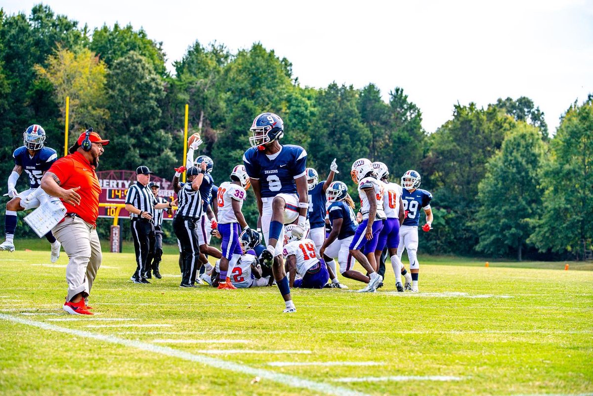 LaneAthletics's tweet photo. Good WIN over Edward Waters! #GoDragons 🐉 https://t.co/l01AexKIJK