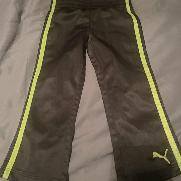 snipsnipchick's tweet image. So good I had to share! Check out all the items I&apos;m loving on @Poshmarkapp from @MyAstoriaB #poshmark #fashion #style #shopmycloset #puma #marvel #luckybrand: posh.mk/yMVbg4w4Atb