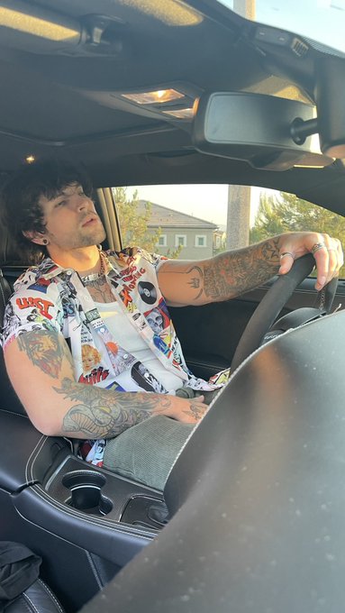 Be ready by 8 https://t.co/Wc9CGFHWDO