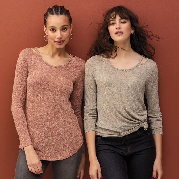 AvonLadyNJ's tweet photo. Get into fall with these 2 Pack Cut Out Tunics in cinnamon and grey are just $44.99, pair nicely with leggings or skinny jeans! While Supplies Last: https://t.co/ZJIkIOdJ2z
#FallFashion #TunicStyle #AvonFashion https://t.co/5AGgA4qa4F