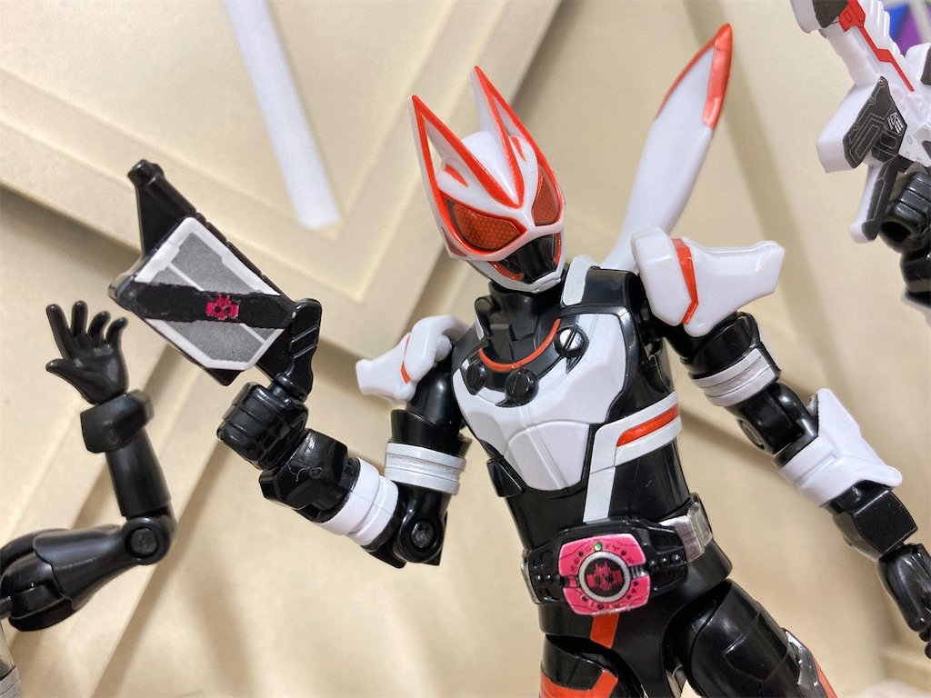 Kamen Rider Geats IS decadriver compatible!!!!!!