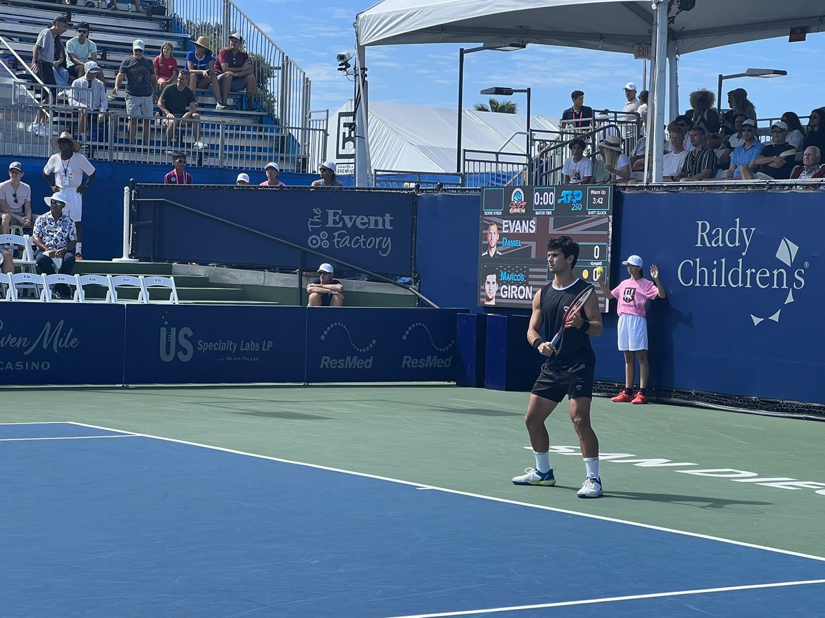 laurafrofro's tweet photo. While @kristinmtweets is across the pond at the #LaverCup, I’m holding down the fort back home at the #SDOpen semifinals! 🎾 https://t.co/DC2Qd9mJl8