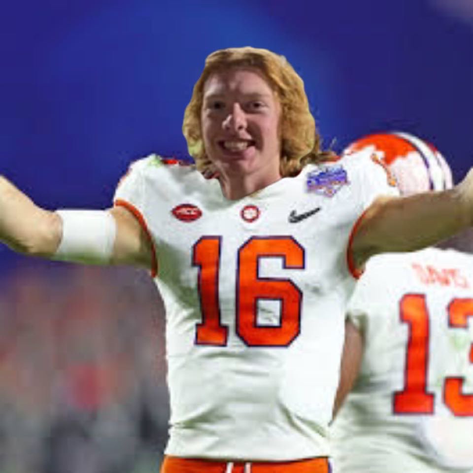 Barstool_MHS1's tweet photo. I miss @rook_williams luscious locks 😍 https://t.co/WNZbezGa5y