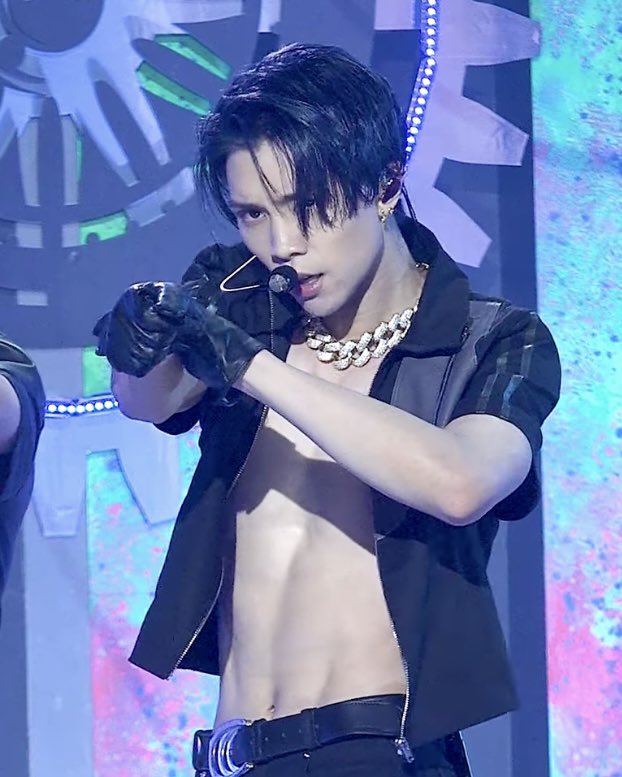 SUHLOOK's tweet photo. so cool

#JOHNNY #쟈니 #ジャニー https://t.co/yMB5rfksOr