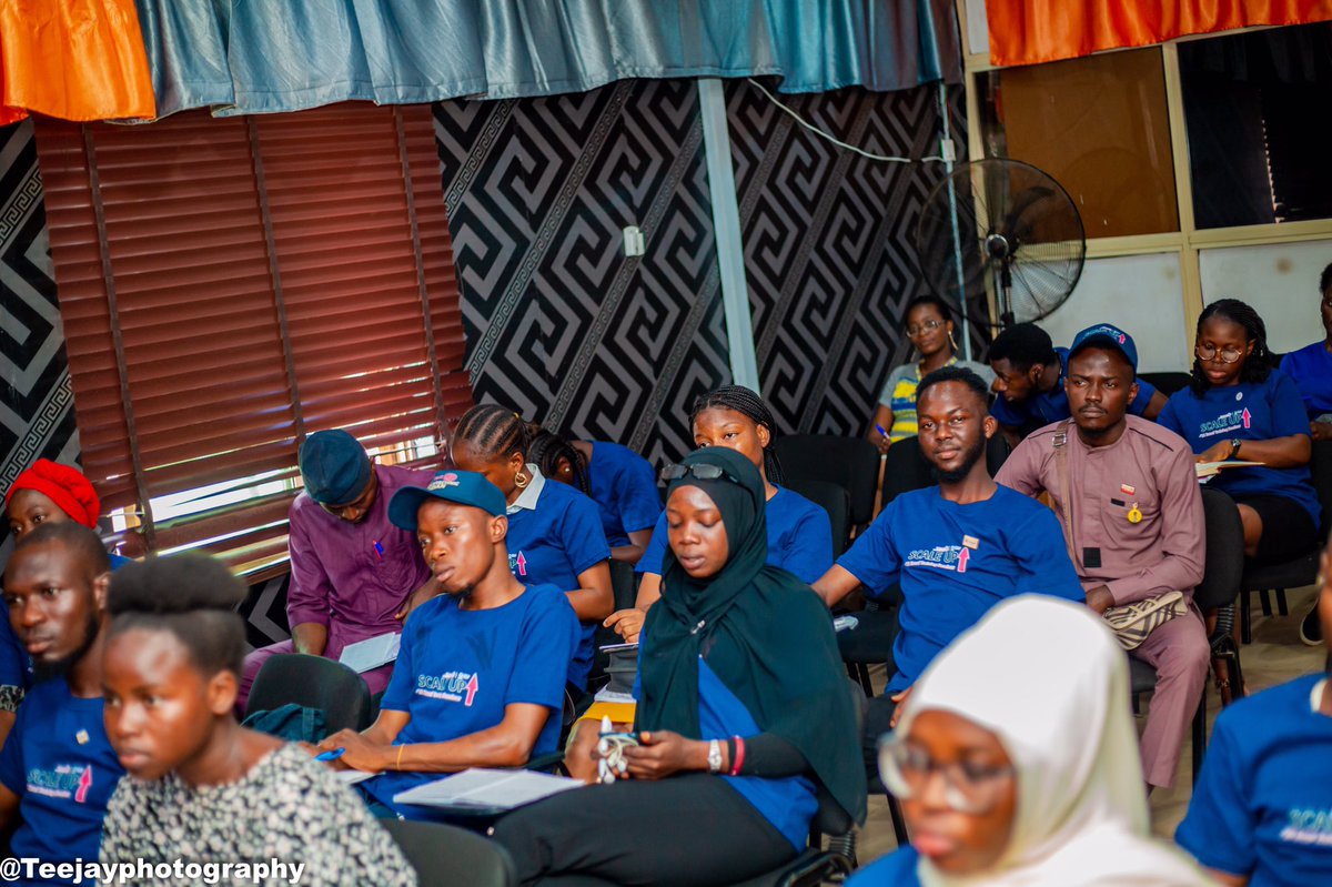 iamBOVA's tweet photo. Zonal Training Seminar #ZTS22 #ZoneK #D9125 #OyostateRotaractors #TheElevationJourney #ScaleUp
The growth to scale up must be very intentional. You can’t gamble with it, It can’t be wished (ascertain what you want and take steps towards it); Keynote speaker Rotn. Amb Dale Caleb https://t.co/40sOjFENg3