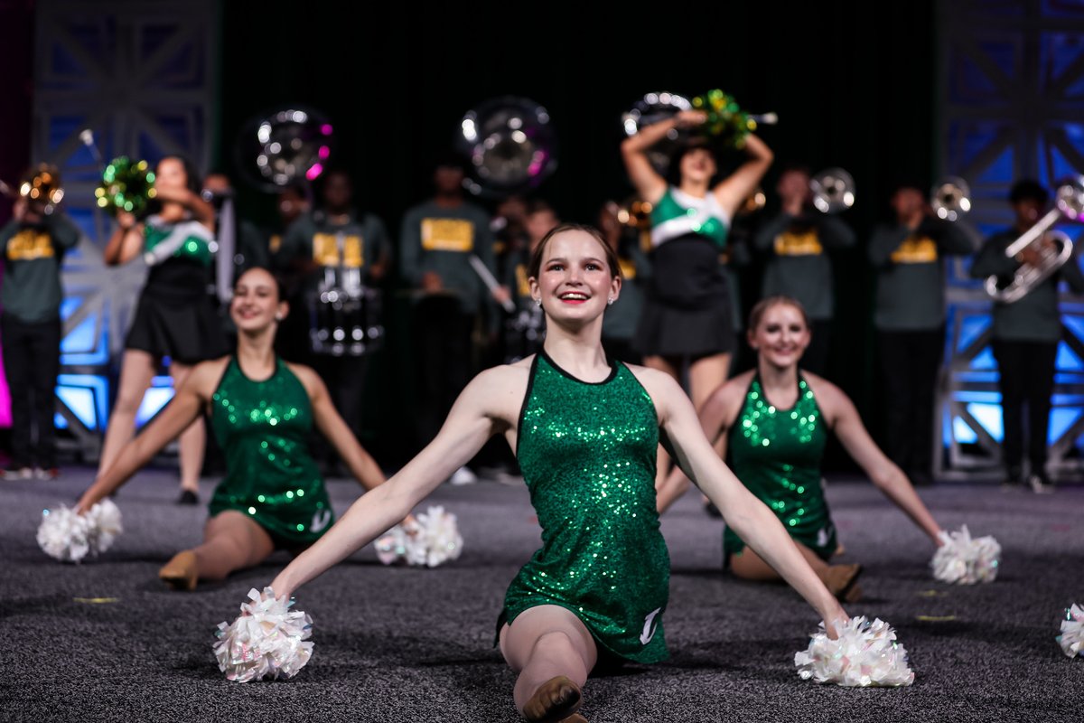 tasb_news's tweet photo. Students from TASB President TASB Beard's district, @LongviewISD, put on a show for us today! #tasatasb See more photos: https://t.co/El4pxxv8tV https://t.co/7dJ1uuKmp4