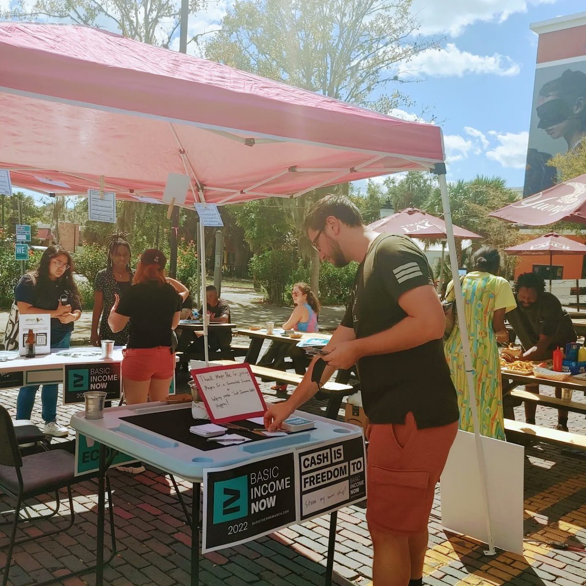 CarrieAnne808's tweet photo. We had a great time! Thank you for everyone's support. If you couldn't make it out sign the open letter link in my bio #basicincomemarch2022 #teamubi #socialjustice #directcash https://t.co/QoQI9x6ZEY