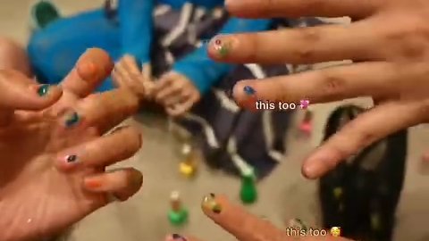 matos_dar's tweet photo. Aquí pintandome las uñas con la mujer mía miren lo bacano que quedó claro que sí #DRWantsBP #BlackpinkComeToDR
#BlackpinkInDominicanRepublic

@sdconcerts 
@ygent_official
@BLACKPINK @livenationlatam 
@UMG https://t.co/FzFvVeydQe