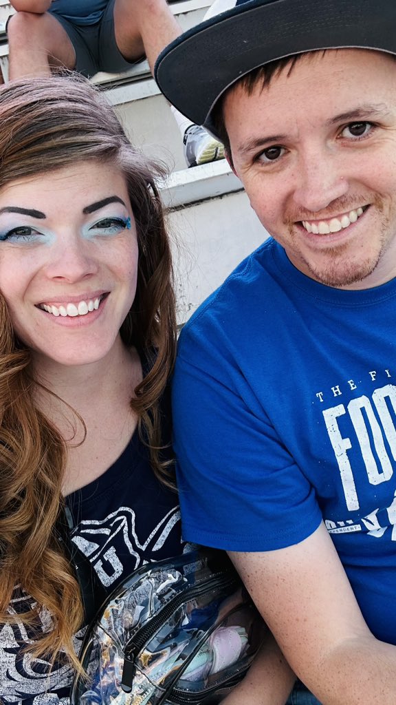 mermakeupRae's tweet photo. Let’s go cougs!!! @BYUfootball #BYUFootball #gocougs https://t.co/VqNR11MHPs