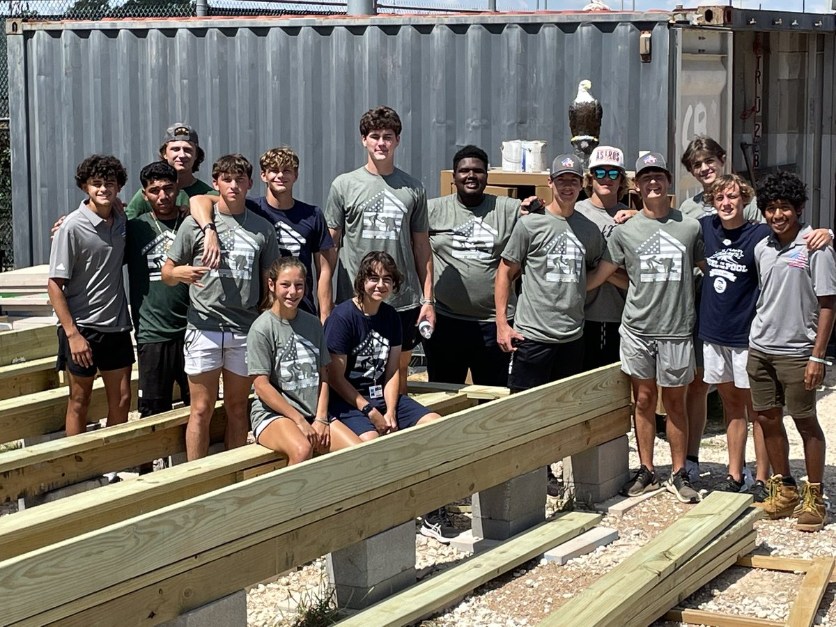 Students Helping Veterans: Big Heroes, Tiny Homes tweet media
