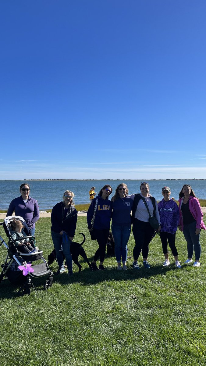 mswallsphs's tweet photo. Thank you to all of the Titans who participated in the Walk to End Alzheimer’s today!! It was a wonderful day, and we appreciate your support. Our team raised $1,130 for the Alzheimer’s Association, and we continue to hope for a cure. @Phs_Stu @Pembroke_Titans https://t.co/5nIvcwmEbO