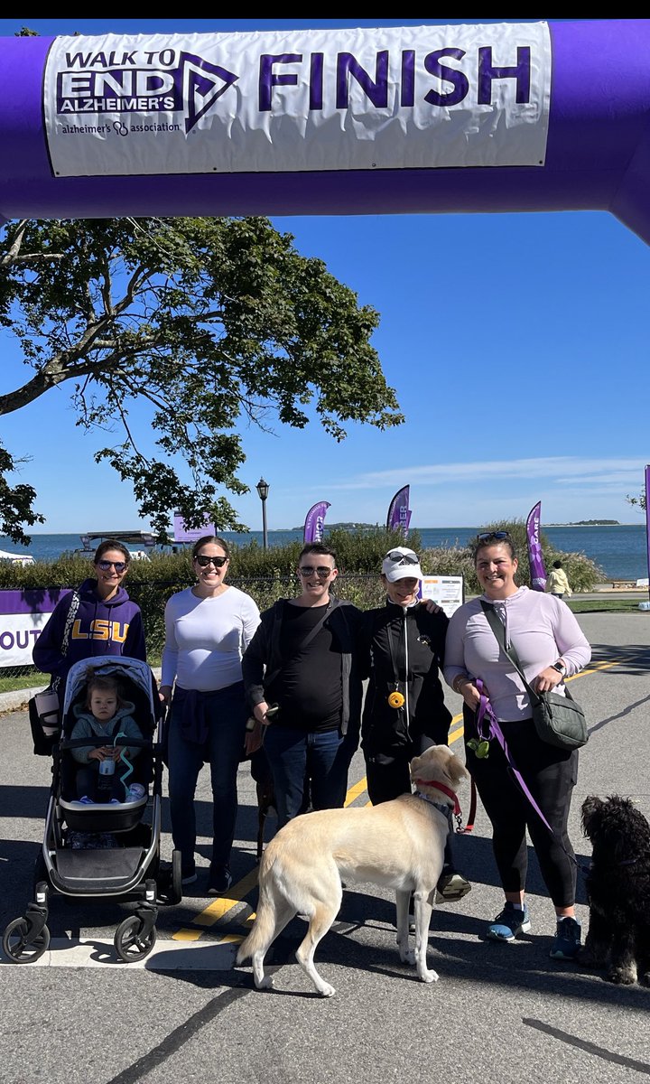 mswallsphs's tweet photo. Thank you to all of the Titans who participated in the Walk to End Alzheimer’s today!! It was a wonderful day, and we appreciate your support. Our team raised $1,130 for the Alzheimer’s Association, and we continue to hope for a cure. @Phs_Stu @Pembroke_Titans https://t.co/5nIvcwmEbO