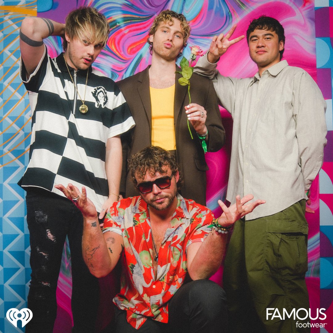 iHeartRadio's tweet photo. It's safe to say @5sos 'looks so perfect' 🥰 #FamousForiHeart @FamousFootwear #iHeartDayStage2022 https://t.co/AbCtBbe1dL