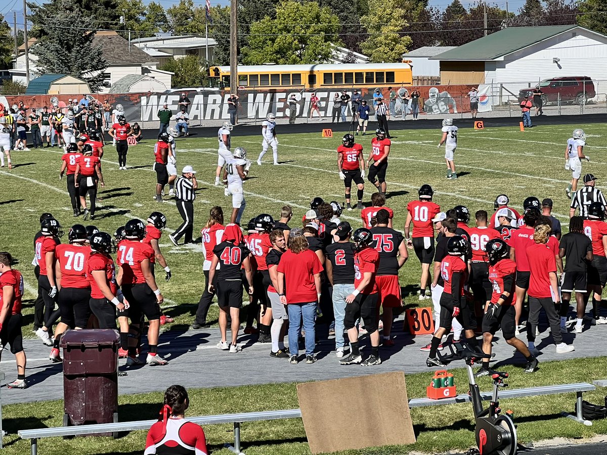 I had a great time being a part of the @UMWFootball game experience! Thank you @Coach_CookUMW <a href="/CoachNourse_UMW/">Ryan Nourse</a> @CoachRamsey406 <a href="/Coach_Martello/">Riley Martello</a> for having me out there.