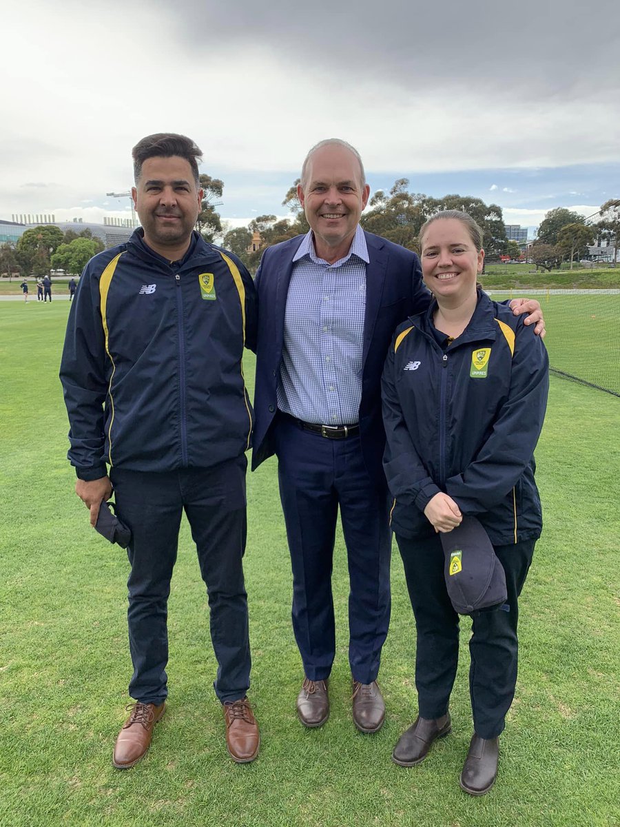 We’re underway at Karen Rolton Oval for the second WNCL match between South Australia and Victoria. Best of luck to Eloise and Harry who are on-field, Simon in the box, and Mark, Mick, Gus and Andrew keeping score