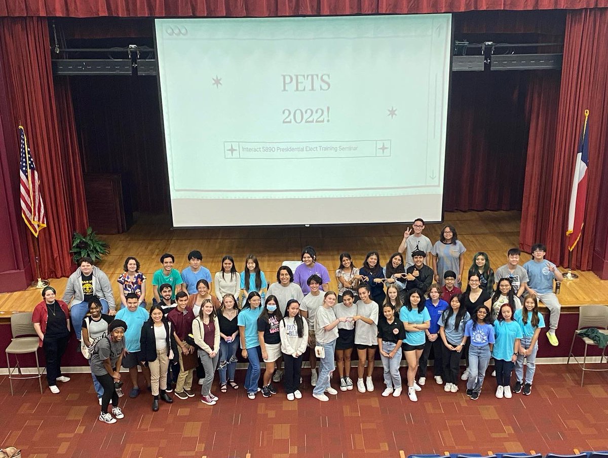LobosInteract's tweet photo. PETS 2022 was a great opportunity to meet other Interact officers and we can't wait to see y'all at Round Up! 🌟 https://t.co/pf65JIjMGC