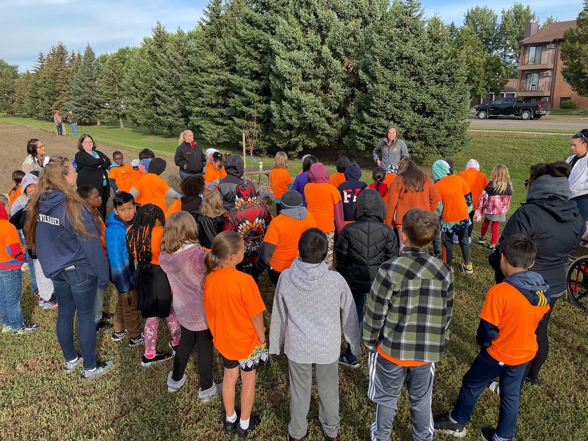 Runnings Stores (@myrunnings) on Twitter photo π Runnings Around the Community takes us to Bismarck, ND where we partnered with Pheasants Forever in teaching 46 - 3rd graders about Pollinator Plots and their importance for the ecosystem. π
#runnings #runningsstore #ecosystem #communityinvolvement <a href="/pheasants4ever/">Pheasants Forever</a> π Runnings Around the Community takes us to Bismarck, ND where we partnered with Pheasants Forever in teaching 46 - 3rd graders about Pollinator Plots and their importance for the ecosystem. π
#runnings #runningsstore #ecosystem #communityinvolvement <a href="/pheasants4ever/">Pheasants Forever</a>