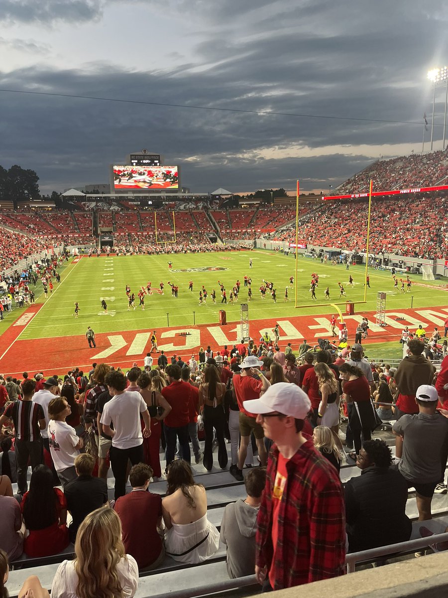 Richmond’s WR Kellen McDuffie <a href="/_kellenmcduffie/">Kellen McDuffie</a> RB/DB Bryce Ivey <a href="/bryceivey4/">Bryce Ivey</a> RB Malcolm Cochrane <a href="/MalcolmCochra17/">Malcolm “Malc” 〽️3️⃣</a> DE/LB Maleik Bell <a href="/LeikvL/">Maleik “Leik“ Bell</a> on their visit to NC State, Best is the Standard! #Swordsup