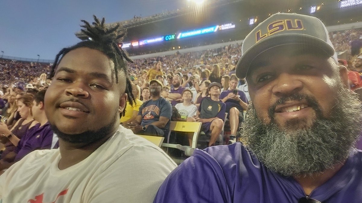 BHJ_Ministries's tweet photo. Go Tigers! #LSU https://t.co/GC59WaVwy5 https://t.co/vFByRKNkAz