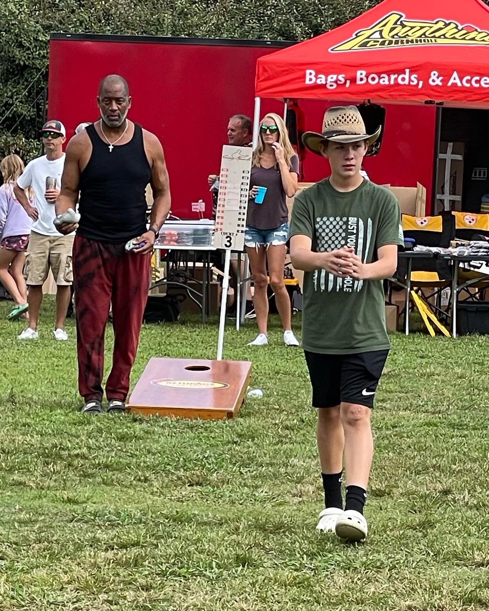 DevOps_Ronda's tweet photo. Proud of my son Micah Oakes. He’s been working hard on his game. Tournament champions today! https://t.co/lqhBH1HZCZ