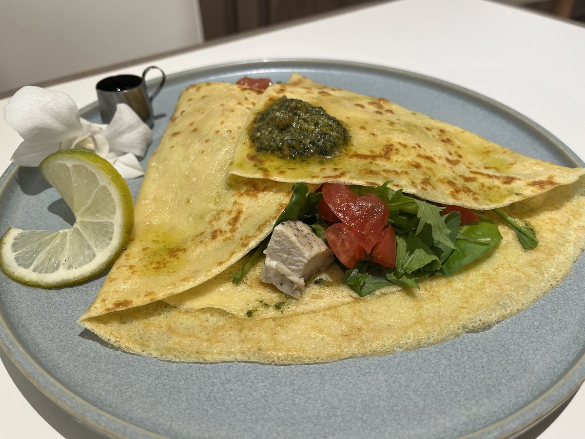 gourmetbazz's tweet photo. 二子玉川の【クレープスノカオイ】さん🍽ハワイ生まれのクレープ屋さんはとってもおしゃれで美味しかった♡

#グルメ
#クレープ
#ランチ
#スイーツ
#新店舗
#グルメ情報
#食べログ
#食べ歩き
#二子玉川カフェ
#カフェ巡り
#二子玉川スイーツ
#二子玉川ごはん
#東京カフェ巡り

https://t.co/JcrOJNm5QG https://t.co/xbGm5Nrl1Z