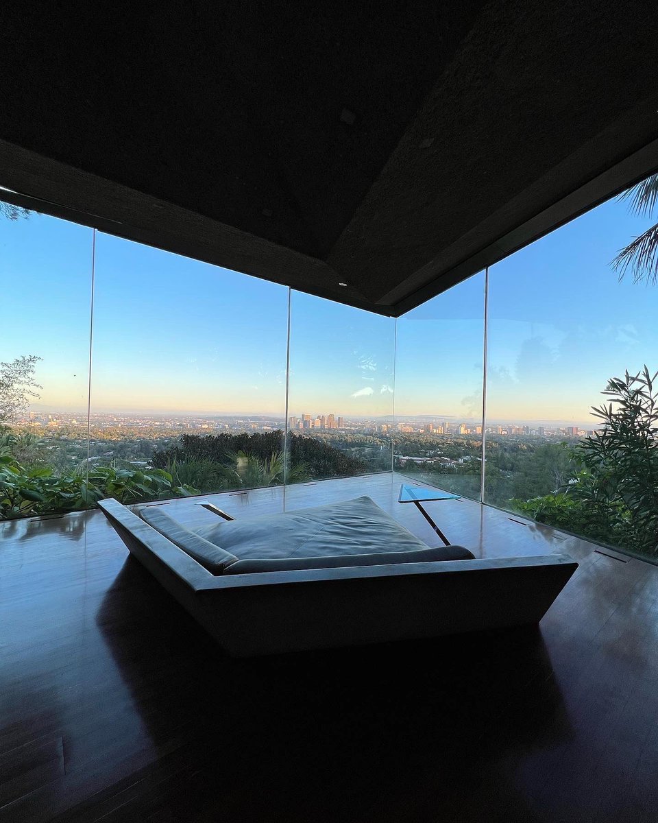MamasLoveLos's tweet photo. Sheats-Goldstein Residence, 1963 https://t.co/e9OaDVry4I