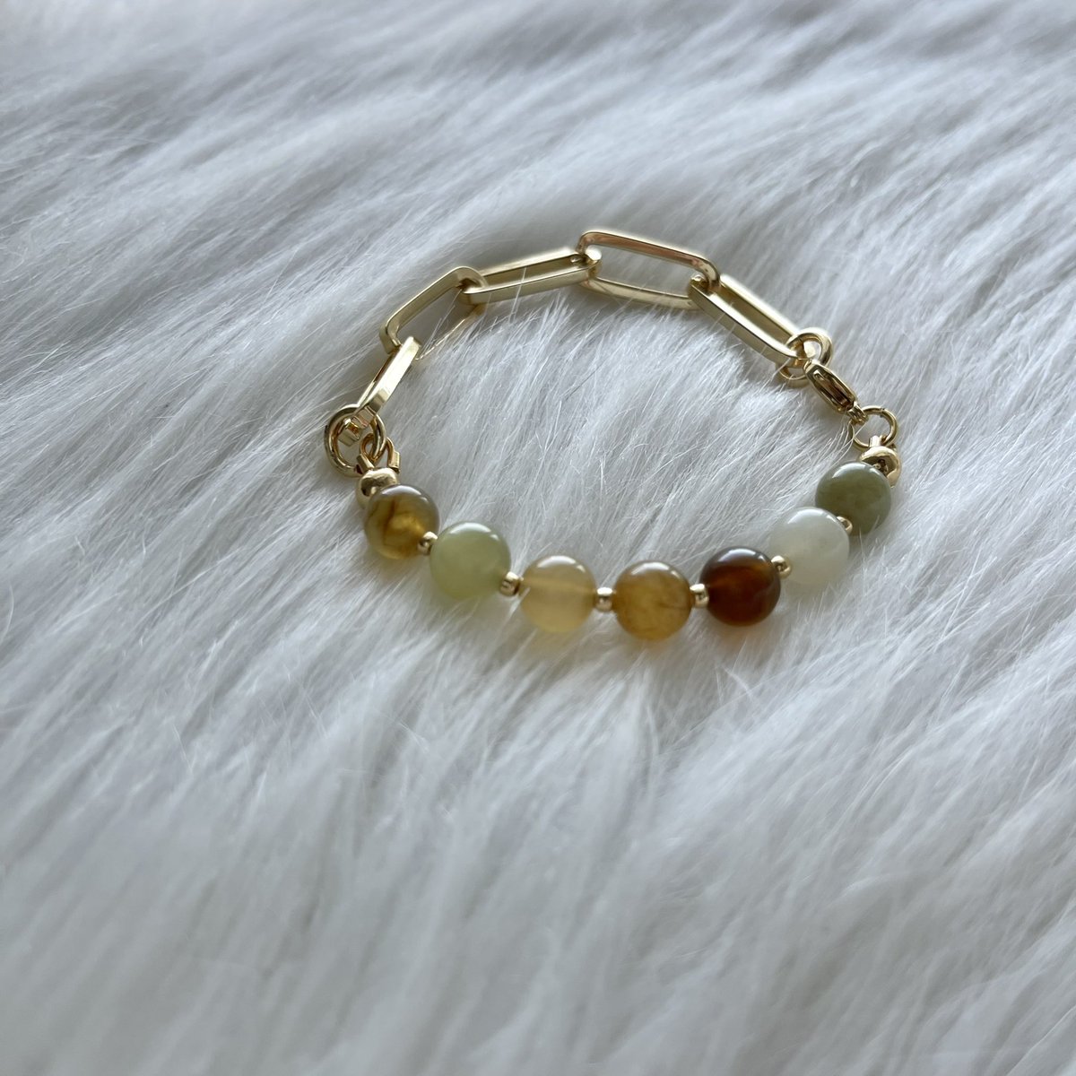 ROSIER_Jewelry's tweet photo. 18K Gold Plated × Stone Beads Bracelet   - 18k Plated Gold Stainless Steel - Smile Face Charm - Stone  - Paperclip Chain

🛍SHOP NOW
https://t.co/Rb7qYc3qjO

#bracelet #goldbracelet #stonebracelet #goldjewelry #18kgold #ゴールドアクセ #ジュエリー https://t.co/4g9c5LhuBq