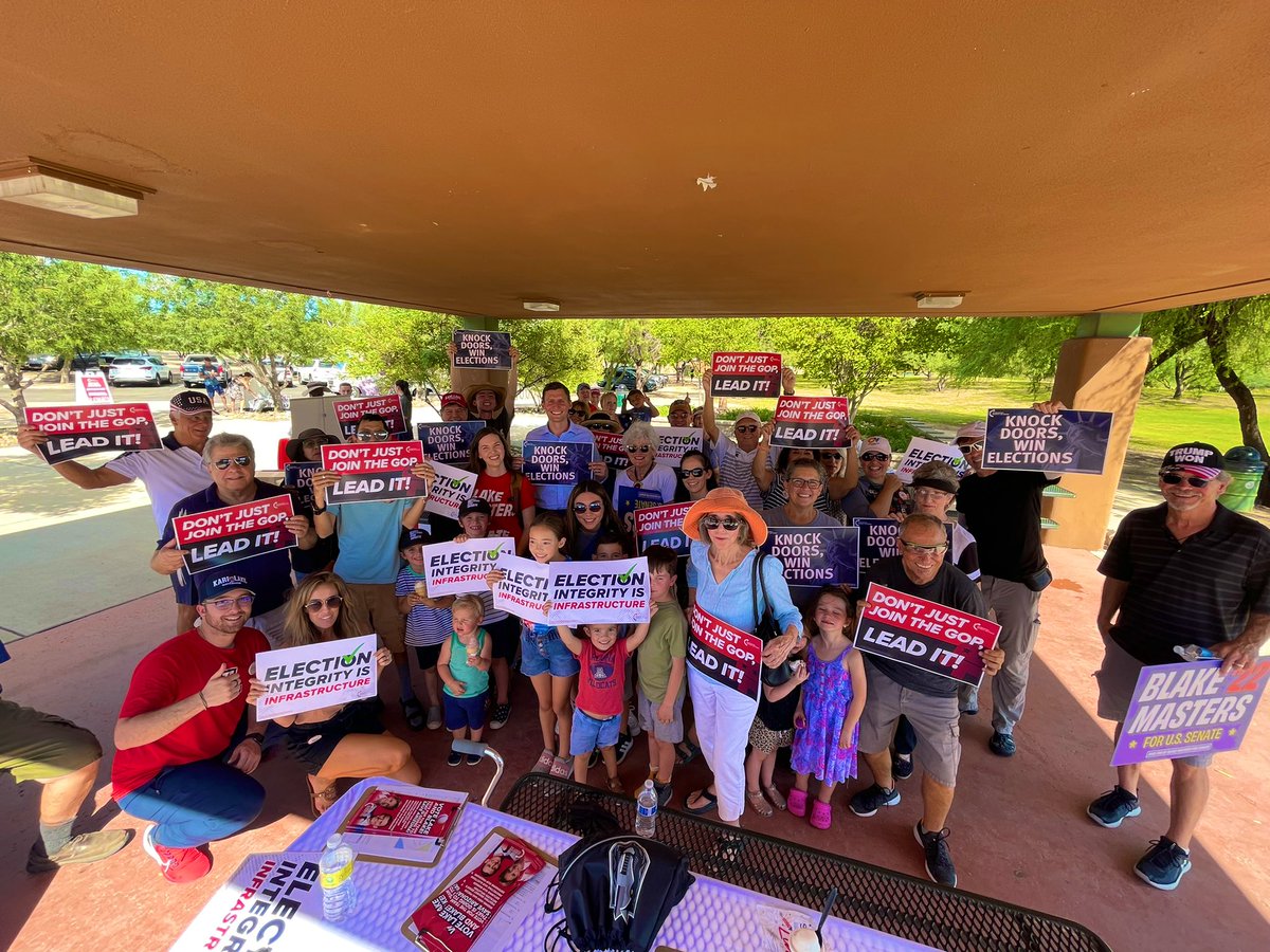 TPAction's tweet photo. Thank you everyone for joining us for our Super Saturday with @bgmasters hosted by rockstar @lacenagao‼️ Lots of doors knocked & ice cream served to help save Arizona in 45 days 💥🍨🏘 #KnockDoors #WinElections #VoteLakeAndBlake 🇺🇸 https://t.co/Q5QxQrRmQ0