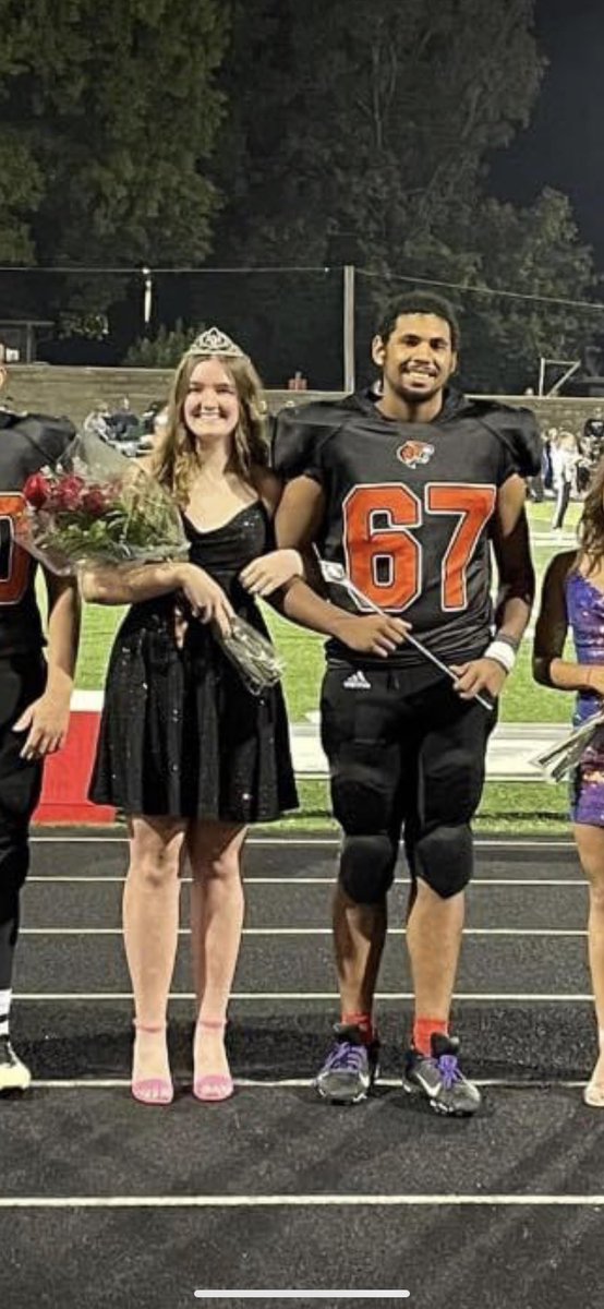 fctigersvb's tweet photo. 7 varsity games this week, 4-3 on the week and we end it with a homecoming queen and 13 beautiful girls! 😍😍 #beautyandbeasts https://t.co/rq2JpFnxZ2