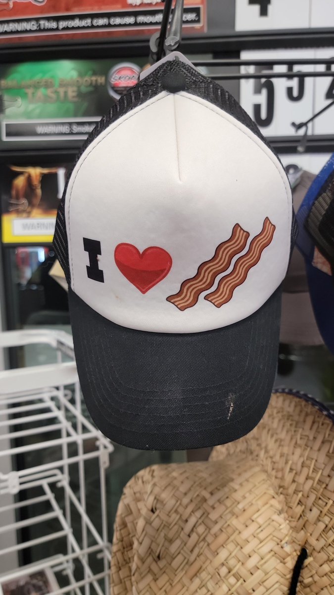 JadeNationOF's tweet photo. "Don't cook bacon naked"
But..... https://t.co/43lZqdHbnA