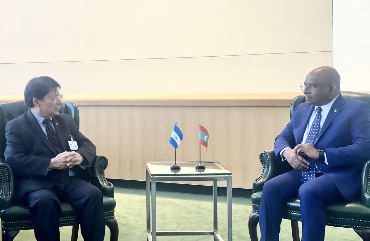 Met with the Foreign Minister of #Nicaragua Denis Colindres, on the sidelines of #UNGA77

Appreciated the kind words expressed towards the #PresidencyOfHope 

Agreed that States need to work together to combat common challenges