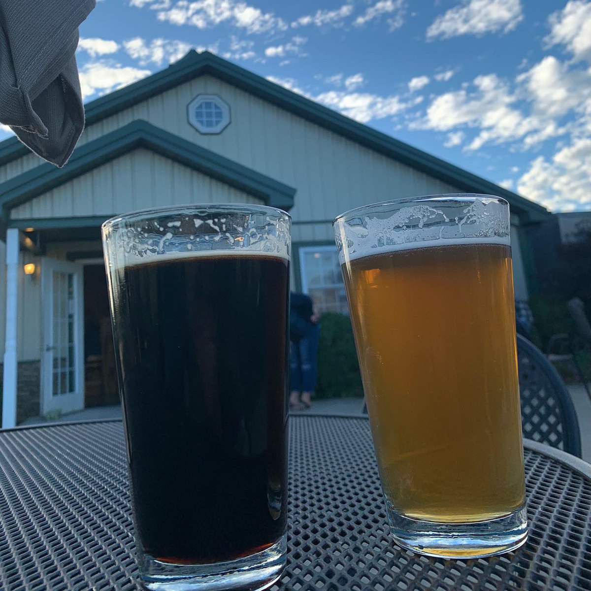 beachgirl_nm_17's tweet photo. Cheers to a great day! @freysbrewing #local #charityevent @StJude #greatending #totheday @MilkhouseBrew https://t.co/aQxvSPHjk8