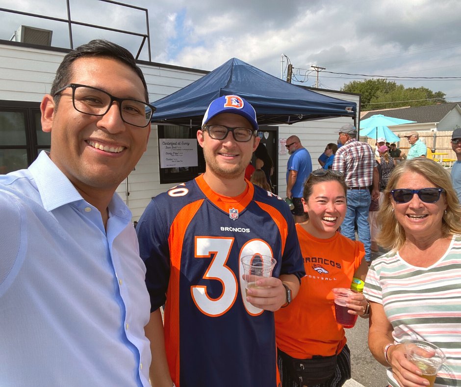 TonyVargas's tweet photo. We had a great time meeting up with #TeamTony supporters at Centerfest last weekend. Thanks for helping us fight the good fight. #NE02 #VoteVargas #NebraskaValues #Centerfest https://t.co/vrrE2ozHkp