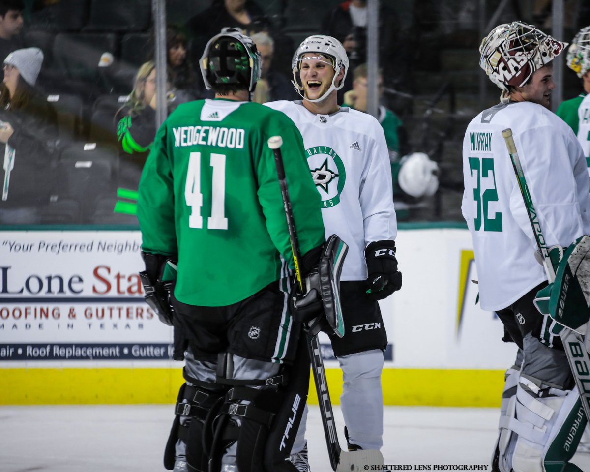 ShatteredLensTX's tweet photo. Whatever story @wedgewall was telling @BenGleason63 after today's scrimmage had him cracking up. #TexasHockey https://t.co/s5X4kf4mxW