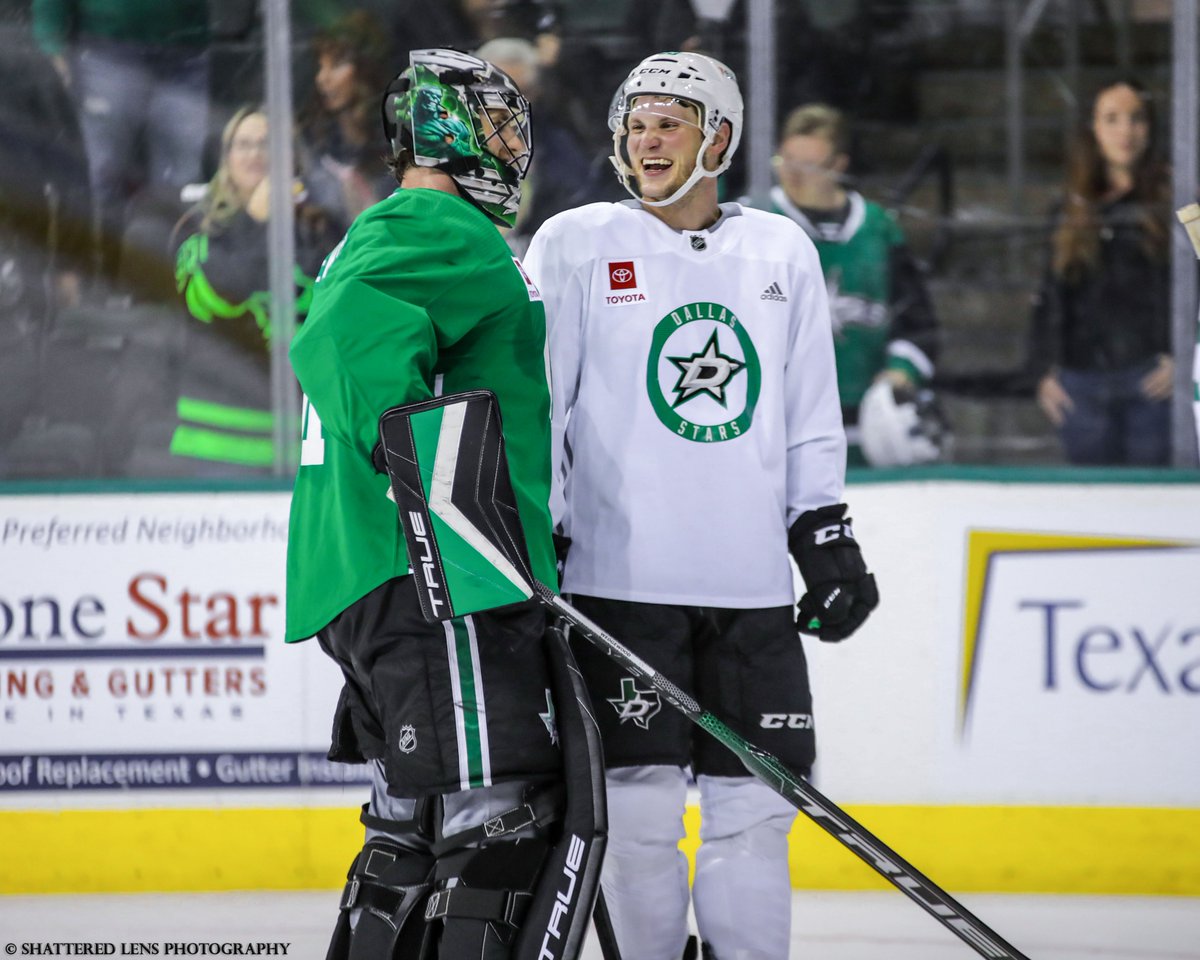 ShatteredLensTX's tweet photo. Whatever story @wedgewall was telling @BenGleason63 after today's scrimmage had him cracking up. #TexasHockey https://t.co/s5X4kf4mxW