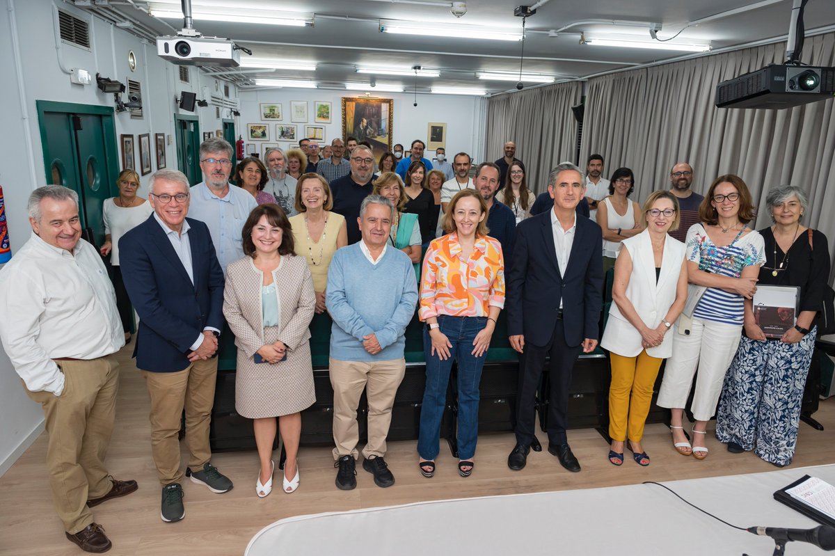 Eloísa del Pino (@delpinoe) on Twitter photo Visitamos el <a href="/InstitutoCajal/">Instituto Cajal-Centro de Neurociencias Cajal-CSIC</a> y nos reunimos con la dirección y todo el personal xa hablar de inquietudes, avances y explicar las oportunidades q ofrece la Ley de la Ciencia.
cajal.csic.es/legado.html Visitamos el <a href="/InstitutoCajal/">Instituto Cajal-Centro de Neurociencias Cajal-CSIC</a> y nos reunimos con la dirección y todo el personal xa hablar de inquietudes, avances y explicar las oportunidades q ofrece la Ley de la Ciencia.
cajal.csic.es/legado.html
