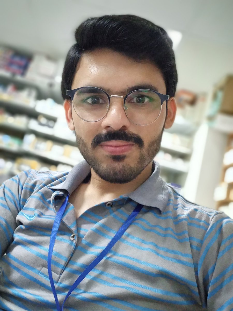 Rphjunaidktk's tweet photo. We(Pharmacists)are here 24/7 to serve you and help you using coreect medications, Ask your Pharmacist about your medications before using it.                   
#Duty continued after night shift.                                #World_Pharmacists_day_2022 https://t.co/UI1yIGDzkW