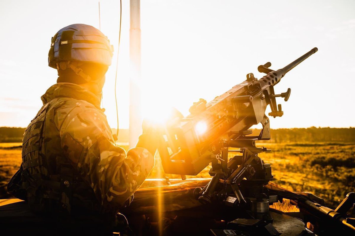 RoyalArmdCorps's tweet photo. On stag.
A @SCOTS_DG Dragoon operating the Heavy Machine Gun (HMG) and scanning the arcs to ensure the safety of the squadron leaguer whilst on training in Norfolk.
#sunrise #lightcav #scotscav #scotlandscavalry #britisharmy https://t.co/pgyhEaLfV9