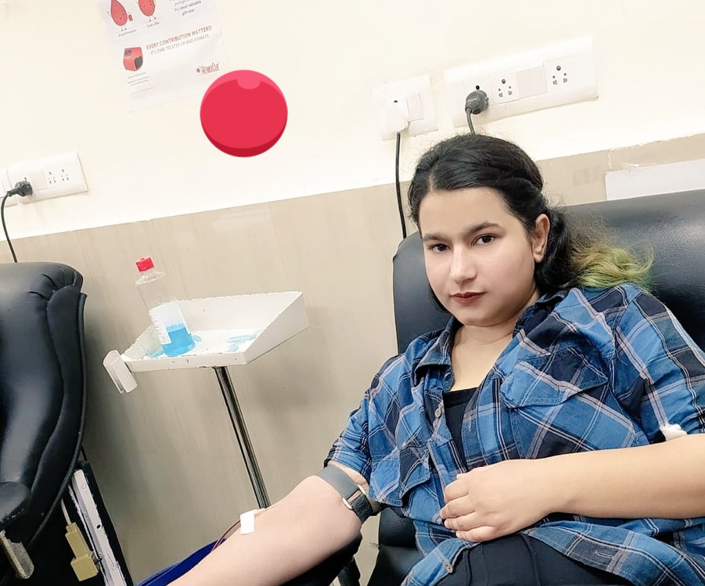 jk_sewa's tweet photo. Today our diamond and respected dooner Nafeeza donated blood  at *GMC HOSPITAL, jammu  in emergency case and secured someones life God bless them for this wonderful service to society.@listenparwaz @Jkutblooddonors @BloodDonorsIn @Boondforlife @BloodNBSIndia @RastriyaSewa @WHO https://t.co/S8yhWOEf3n