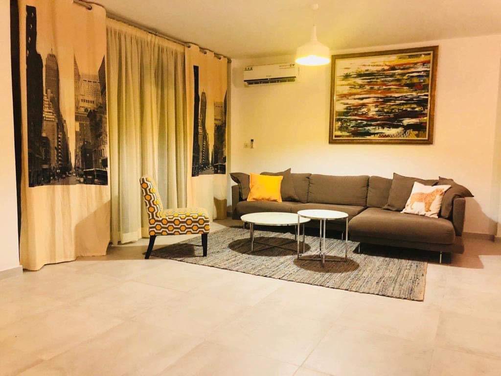 pierreangestate's tweet photo. Pierre Angulaire estate loue appartement meublé 3 pièces en face du Palm club ( Abidjan ) 

- 2 chambres 
-machine à laver 
-salon/ salle à manger 
-cuisine entièrement équipée 
-internet wifi / canal +
- service de ménage 

70.000 frcfa par jour (3 jours minimum)
+2250702600004 https://t.co/ABaKC9OONP