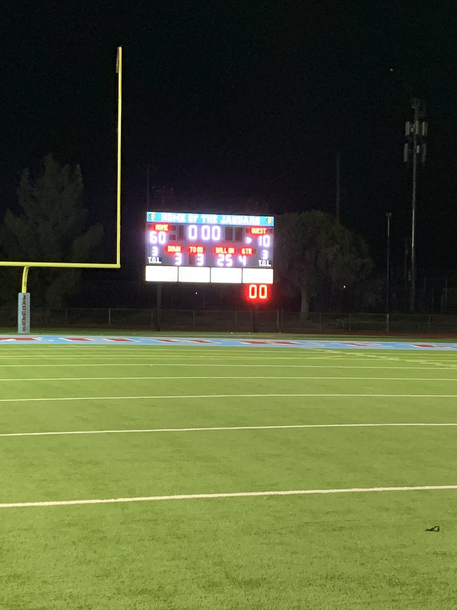thee_coachhorne's tweet photo. Great TEAM WIN tonight @SaltRiverFB! 

Highlights on offense (stats tomorrow):

@TraEdwards5: 5 TD Passes
@Marcus3Moore: 2 TD Receptions
@DasaniMcIntosh: TD Reception
@e5_killa: TD Reception

College Coaches get in touch with me for our prospect list! Four game highlights soon! https://t.co/1qbPmdslkv