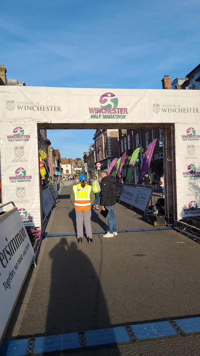 WinchesterWolf's tweet photo. Another Sunday, another race #sundayfunday #winchesterhalf @WinchesterHalf https://t.co/5ILkO6tJKz
