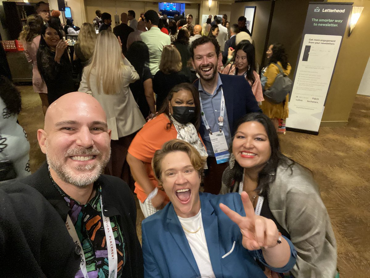 tryletterhead's tweet image. Loved being together at @ONA !!

@rsm @magicandrew @mitrakalita @chrisadamo_ @cksopher @TMPowell